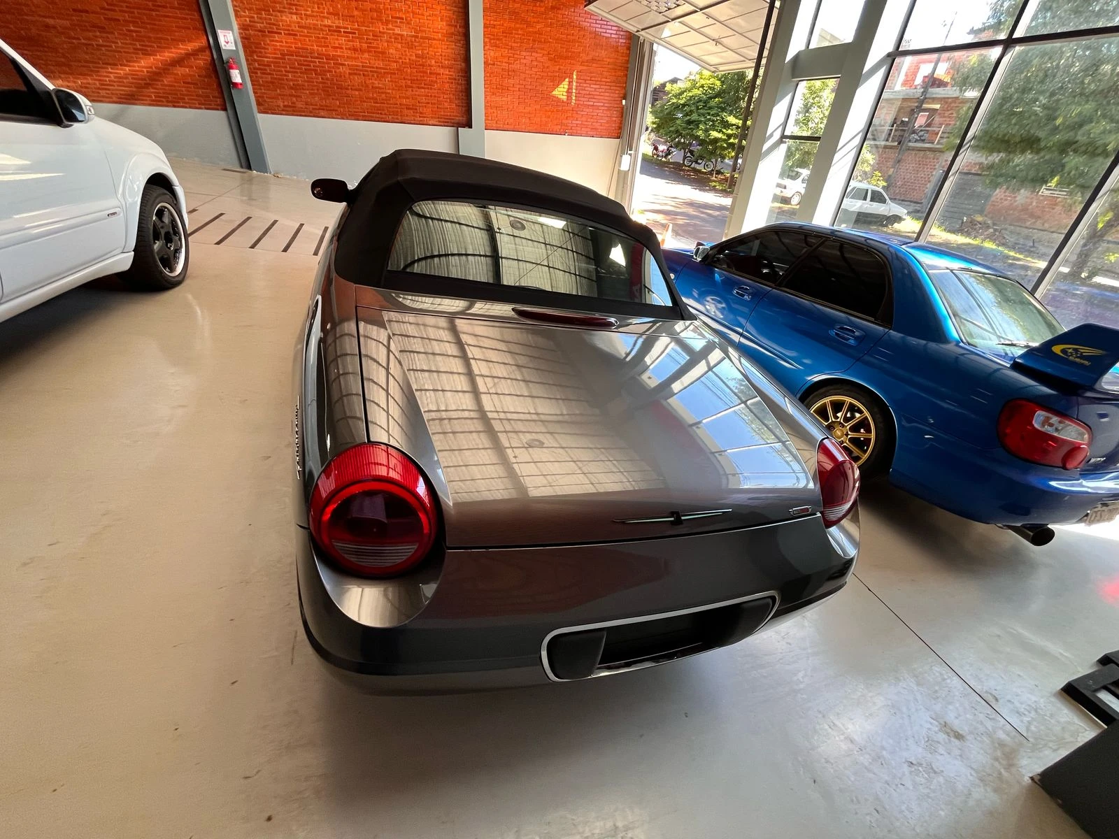 ford-thunderbird-v8-2002-estilo-clasico