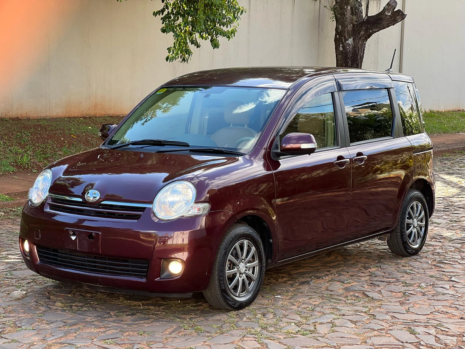 toyota-sienta-2012-recien-importada