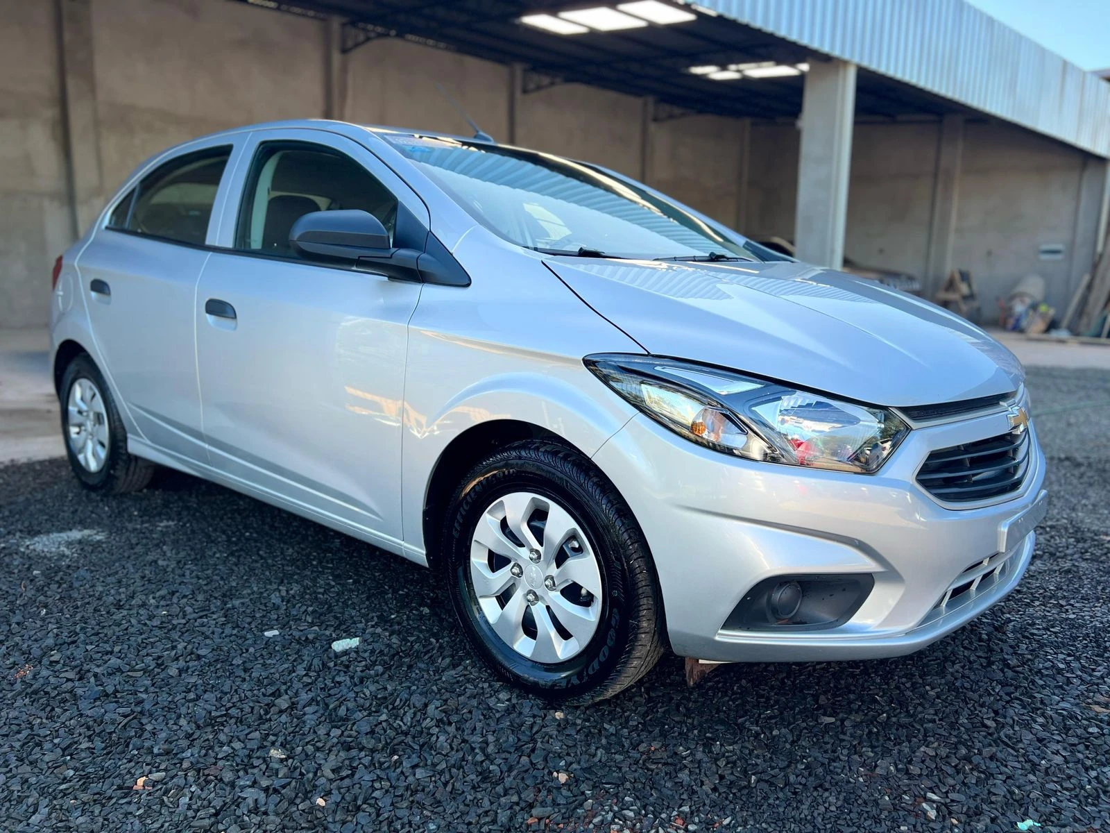 chevrolet-onix-2023-0km-estrenalo-vos