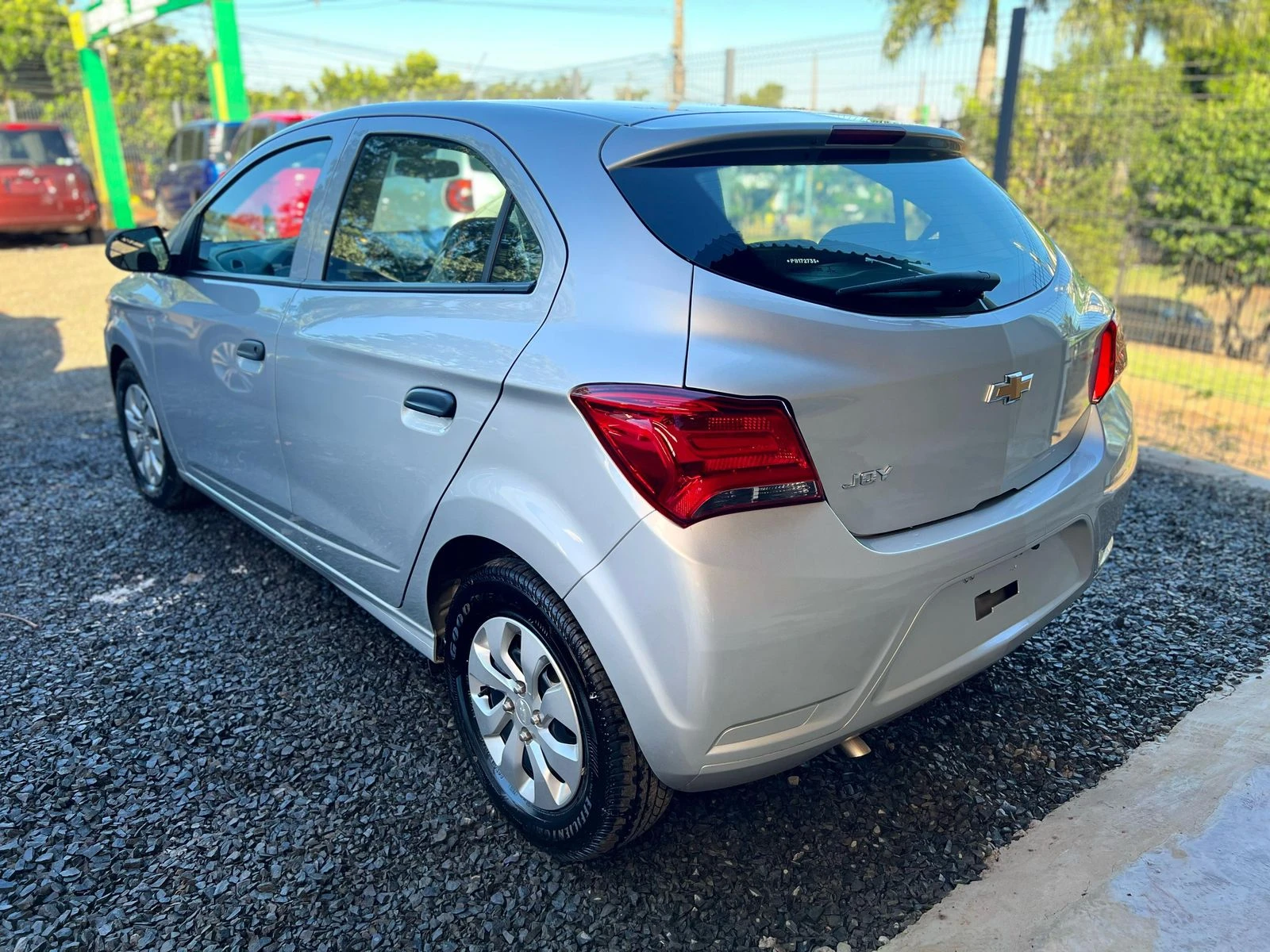 chevrolet-onix-2023-0km-estrenalo-vos