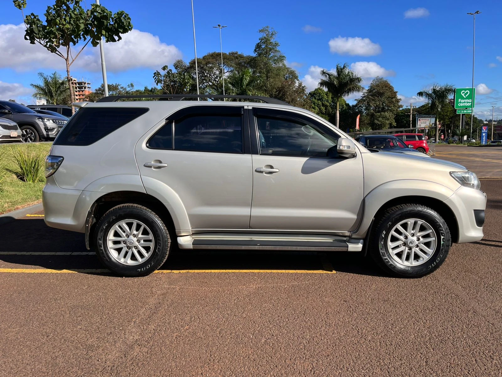 toyota-fortuner-2014-impecable