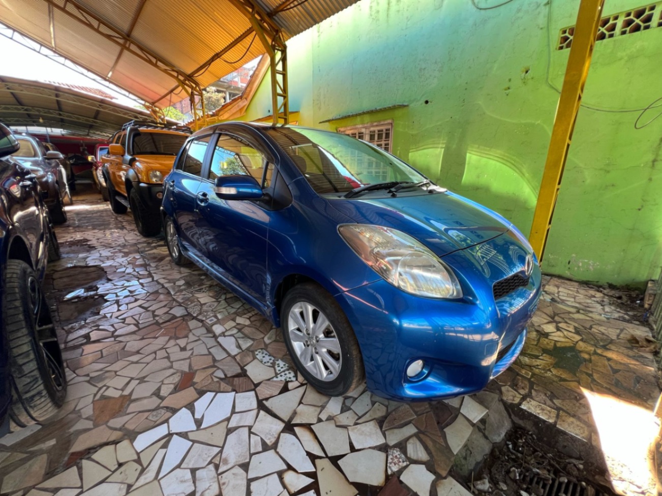 Toyota Vitz 2005