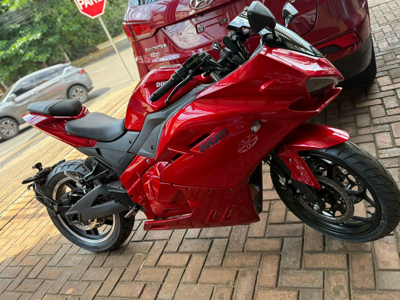 MOTO DLX 100% ELECTRICA 2026