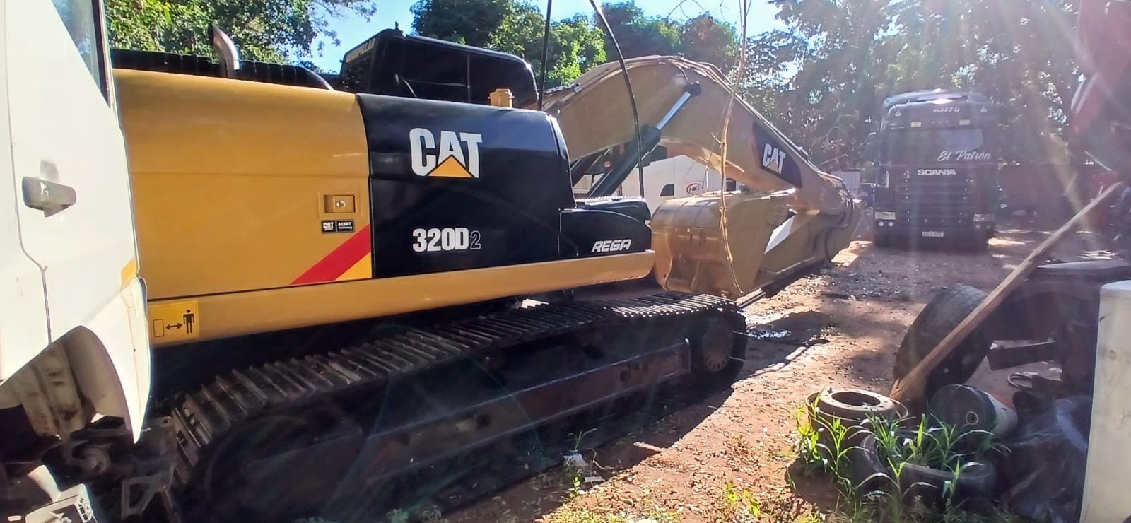 CAT 320D2L 2012