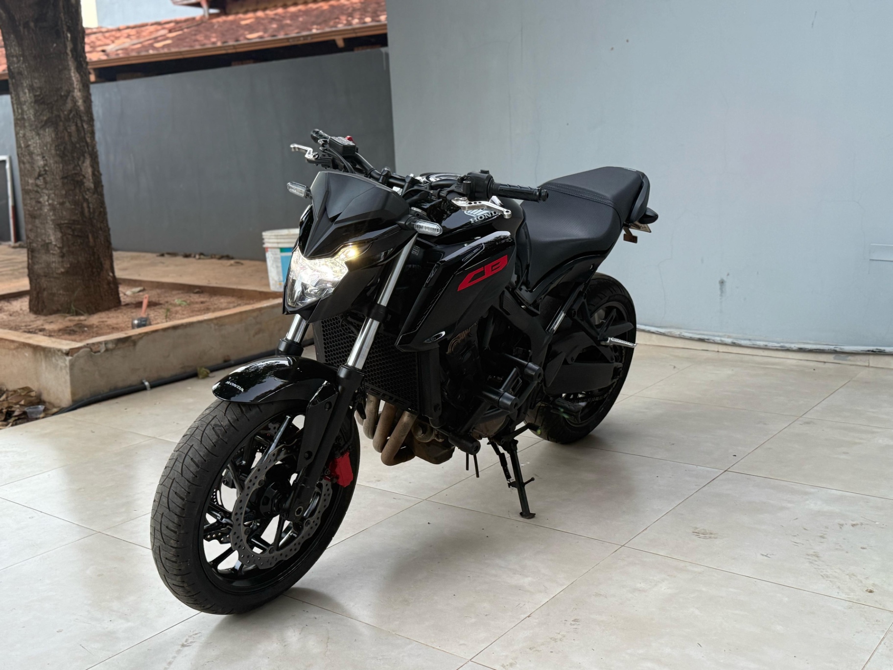 Honda CB650F 2018