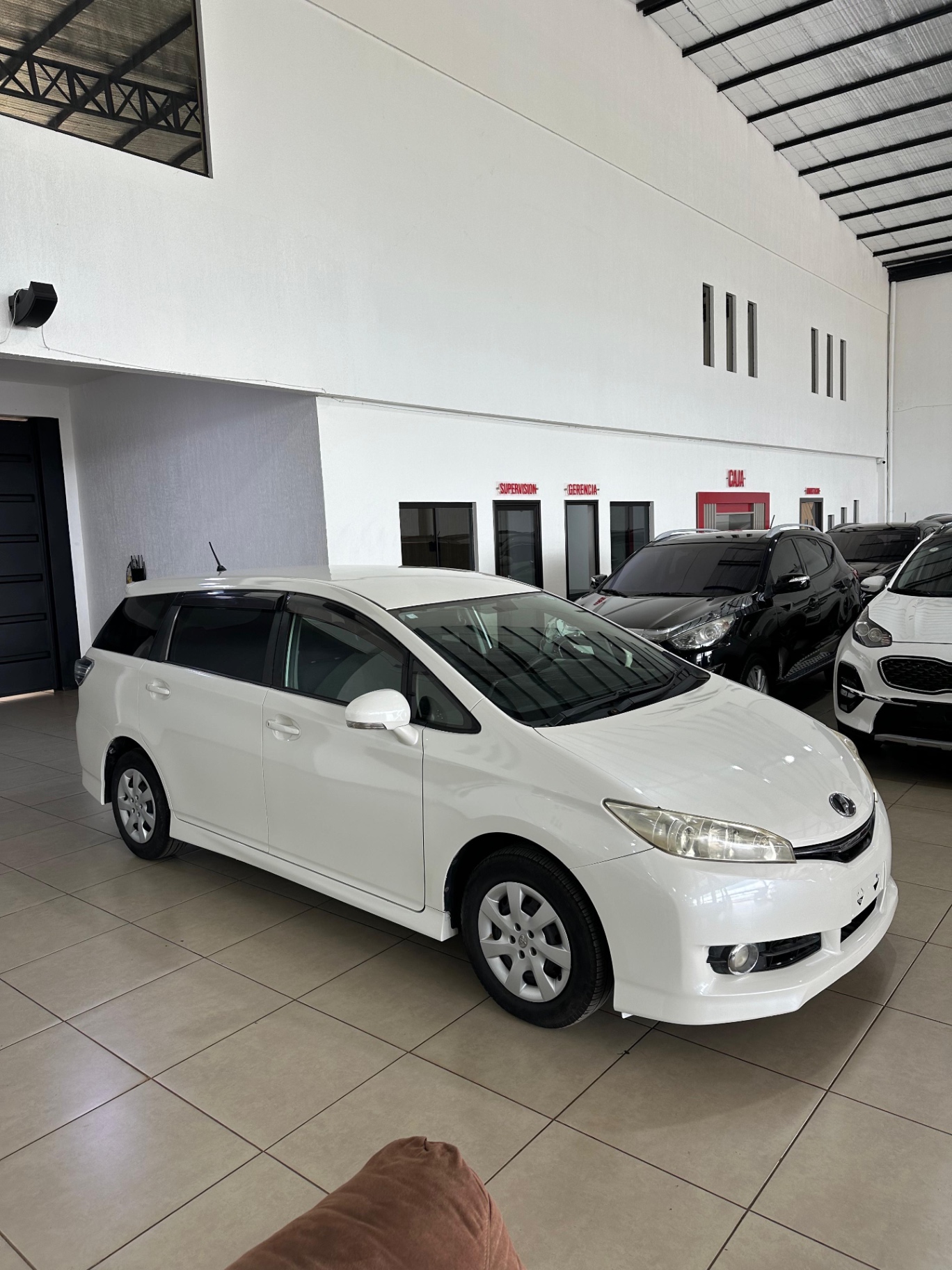 Toyota Wish (710) 2012