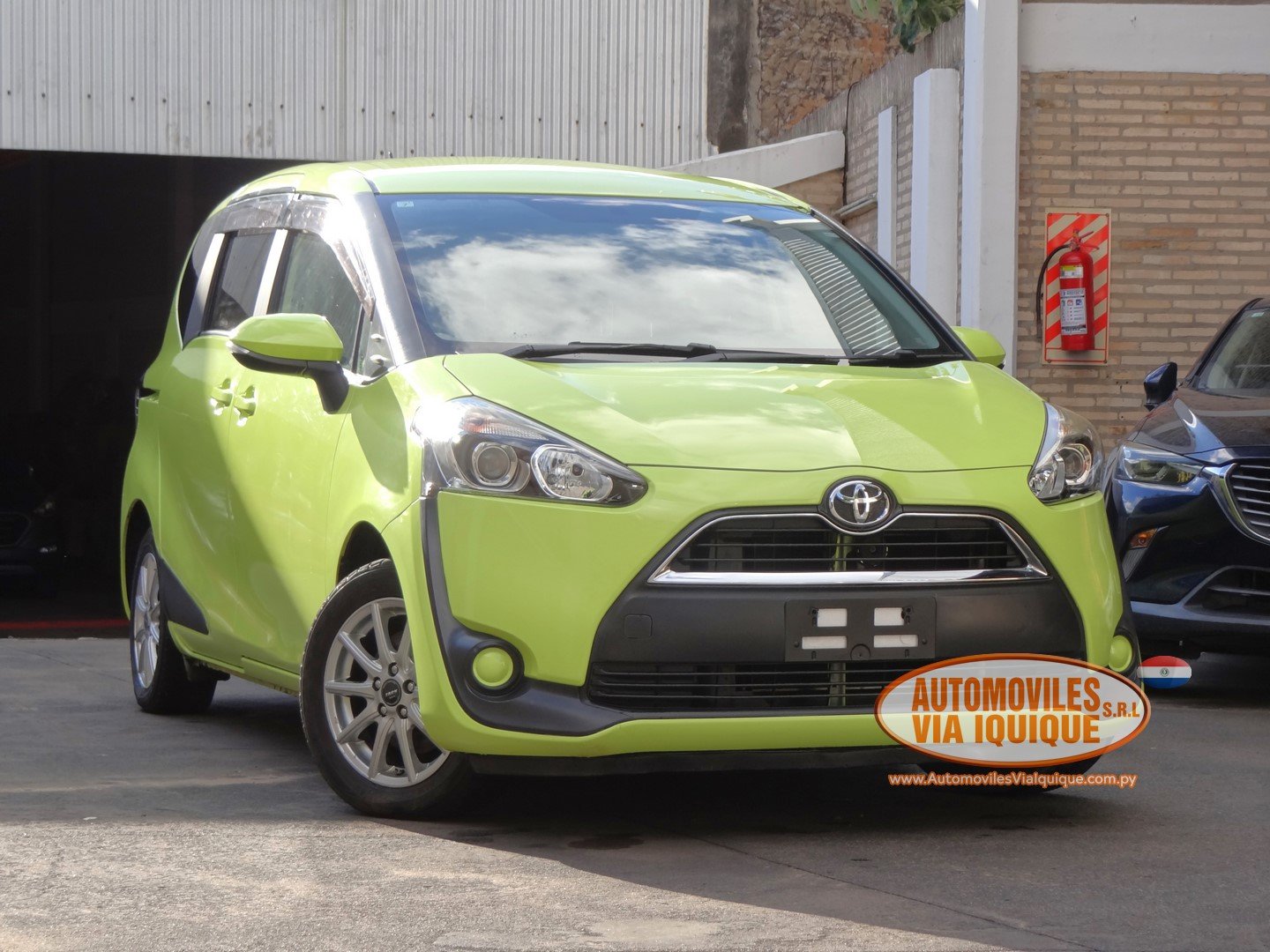 Toyota Sienta 2015