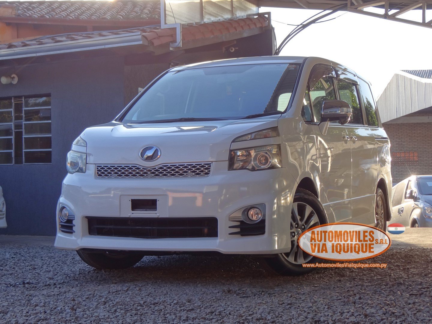 Toyota Voxy 2010