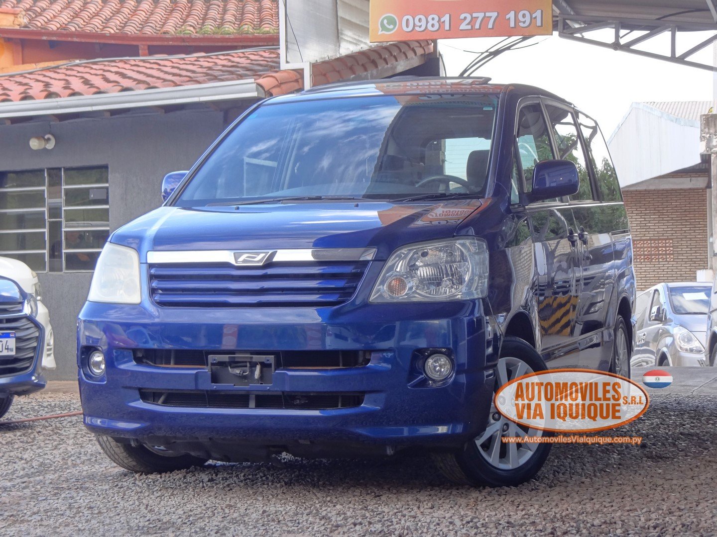 Toyota Noah 2002