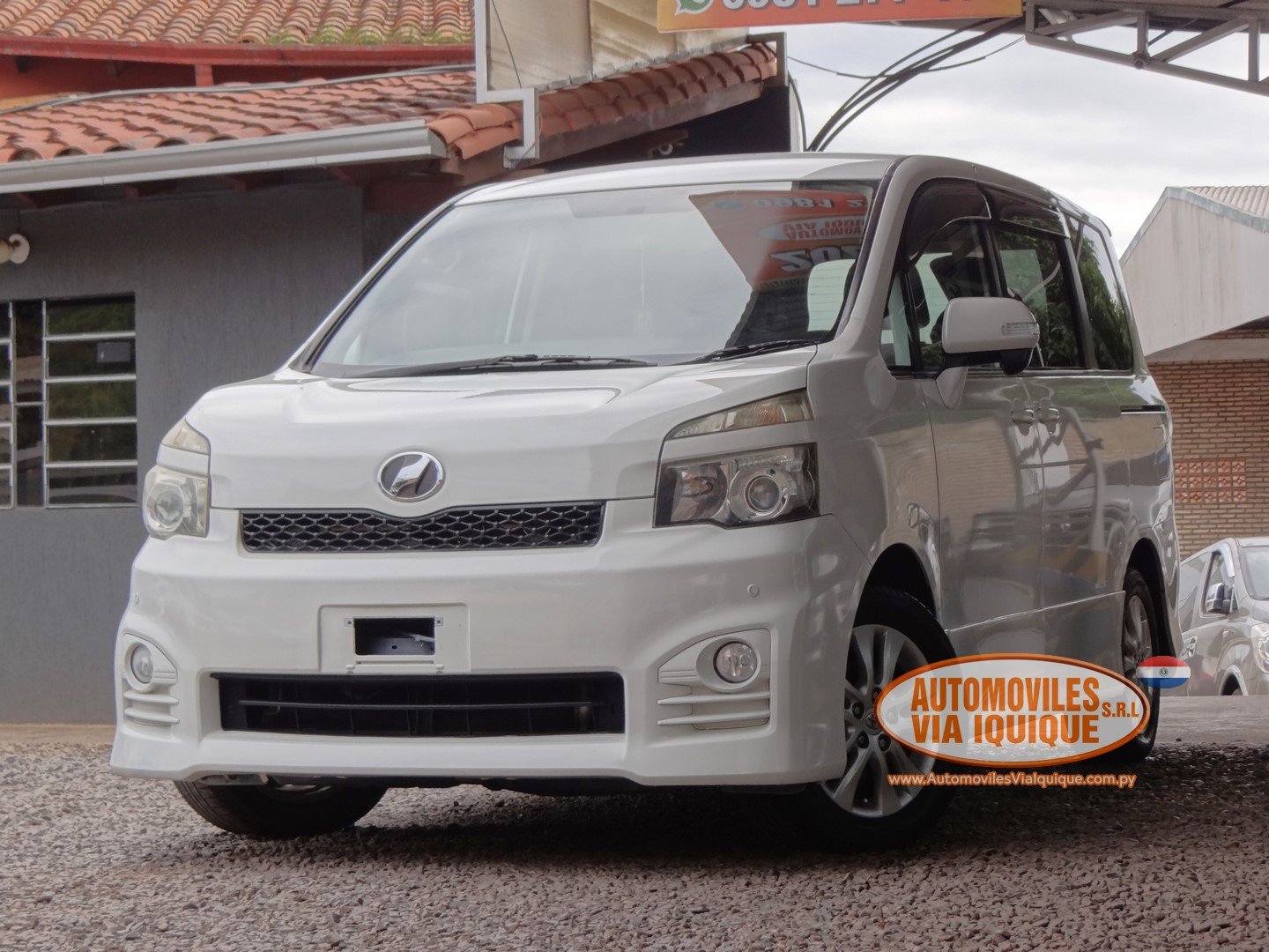 Toyota Voxy 2010